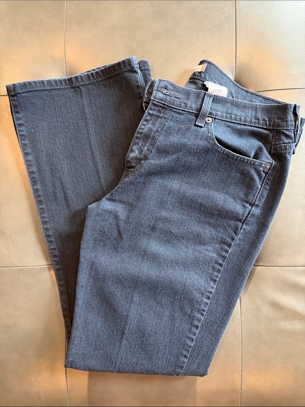 Y2K Levi's Women's 515 Boot Cut Dark Blue Jeans